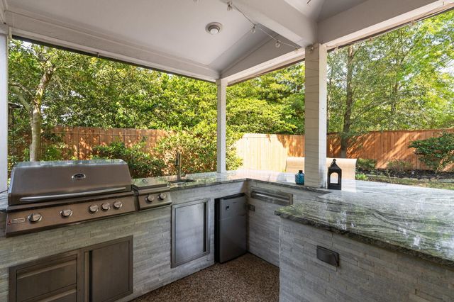 23 Wooded Path Place, The Woodlands, TX 77382