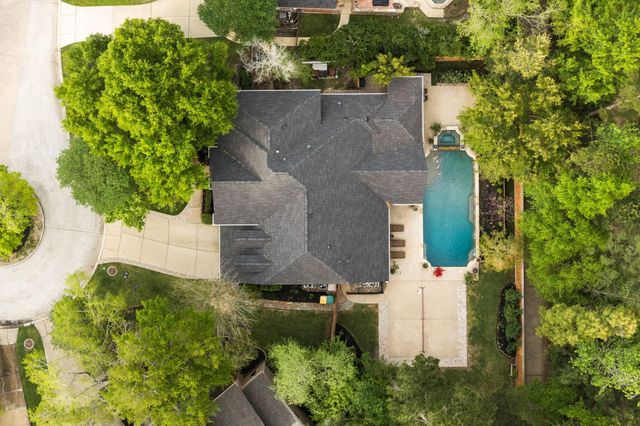 23 Wooded Path Place, The Woodlands, TX 77382