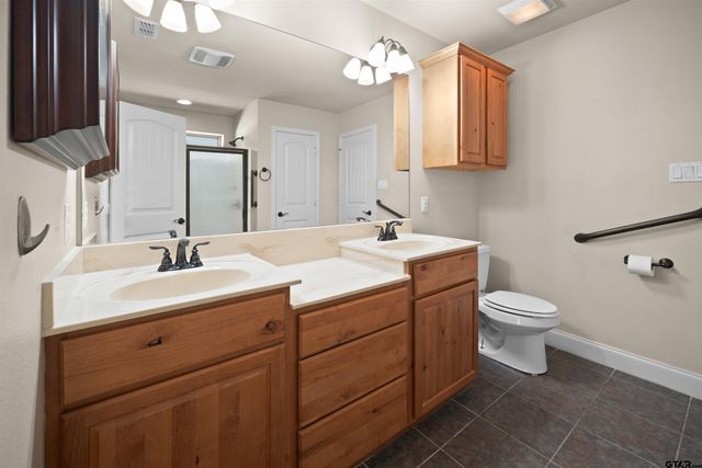 2559 Lazy Acres Ln, Tyler, TX 75707