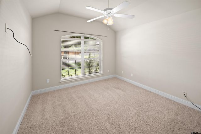 2559 Lazy Acres Ln, Tyler, TX 75707