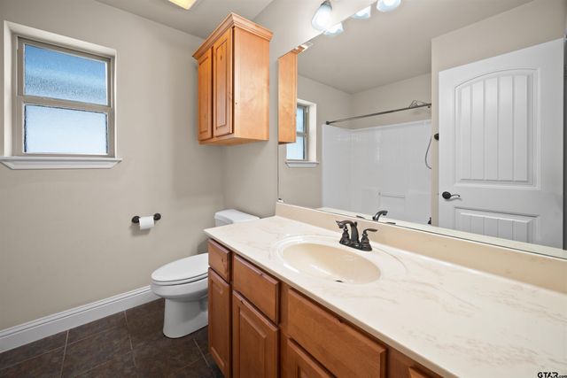 2559 Lazy Acres Ln, Tyler, TX 75707