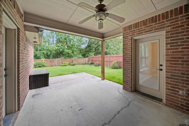 2559 Lazy Acres Ln, Tyler, TX 75707