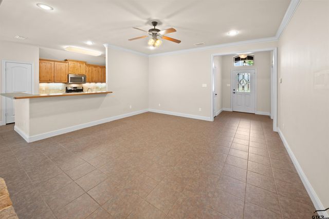 2559 Lazy Acres Ln, Tyler, TX 75707