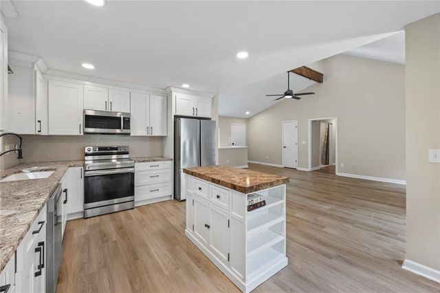 410 Saint Simons Cove, Lawrenceville, GA 30044