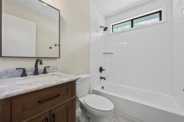 410 Saint Simons Cove, Lawrenceville, GA 30044