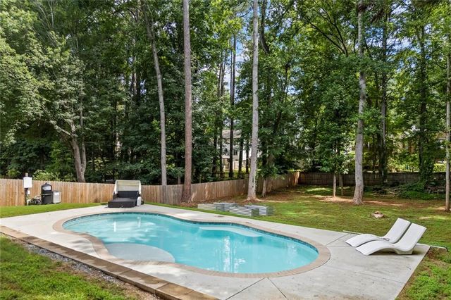 410 Saint Simons Cove, Lawrenceville, GA 30044
