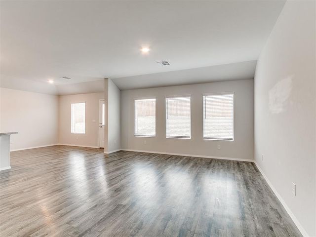 21185 River Mist Drive, Harrah, OK 73045