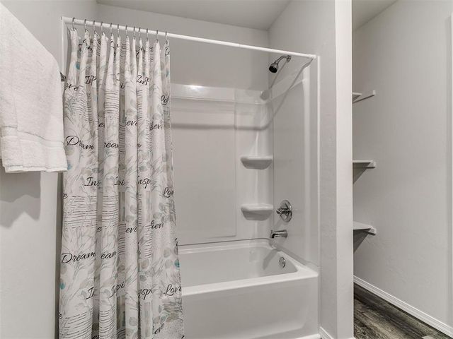 21185 River Mist Drive, Harrah, OK 73045