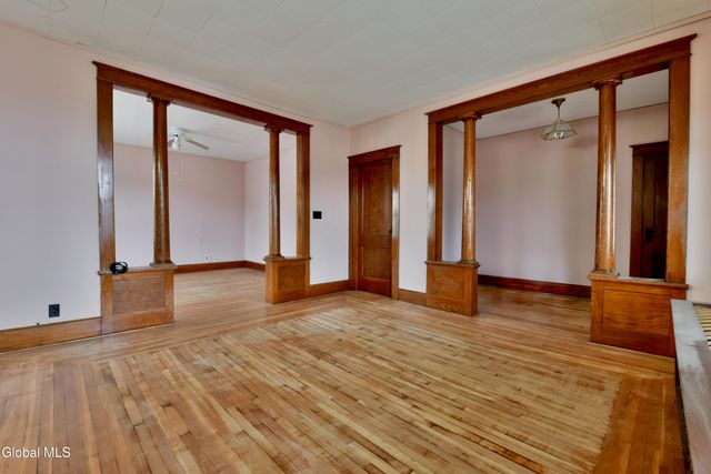 3 Hawk Street, Amsterdam, NY 12010