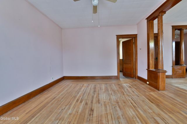 3 Hawk Street, Amsterdam, NY 12010