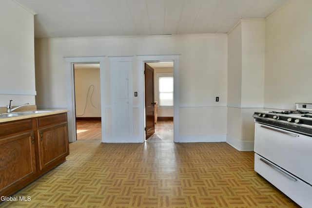 3 Hawk Street, Amsterdam, NY 12010