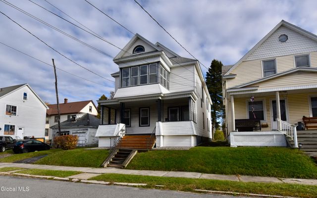 3 Hawk Street, Amsterdam, NY 12010