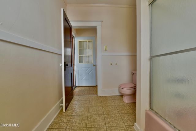 3 Hawk Street, Amsterdam, NY 12010