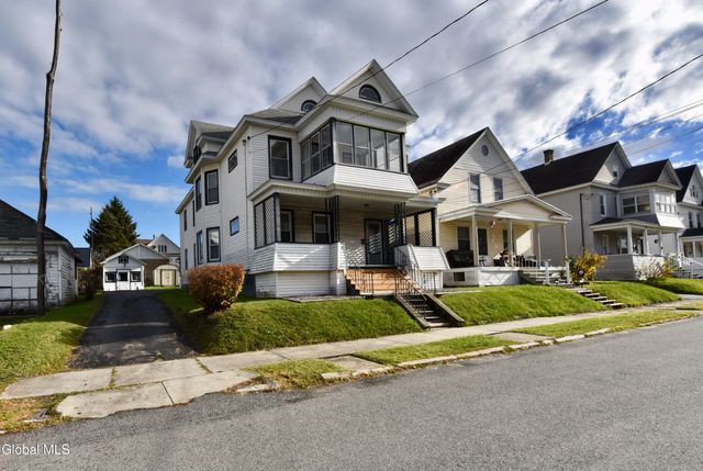 3 Hawk Street, Amsterdam, NY 12010