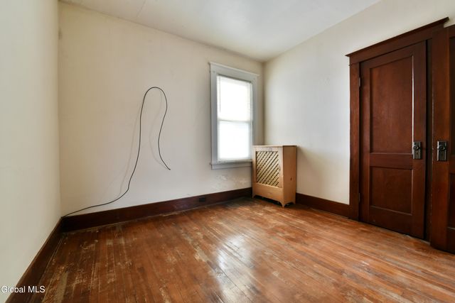 3 Hawk Street, Amsterdam, NY 12010