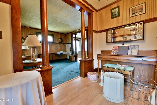 3 Hawk Street, Amsterdam, NY 12010