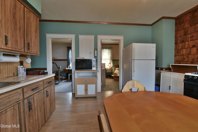 3 Hawk Street, Amsterdam, NY 12010