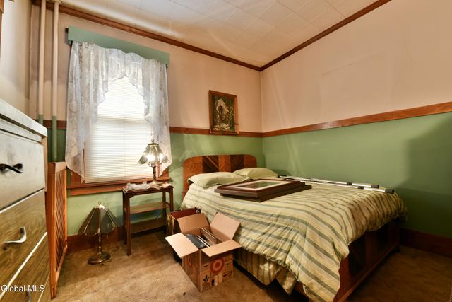 3 Hawk Street, Amsterdam, NY 12010