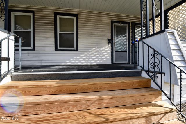 3 Hawk Street, Amsterdam, NY 12010