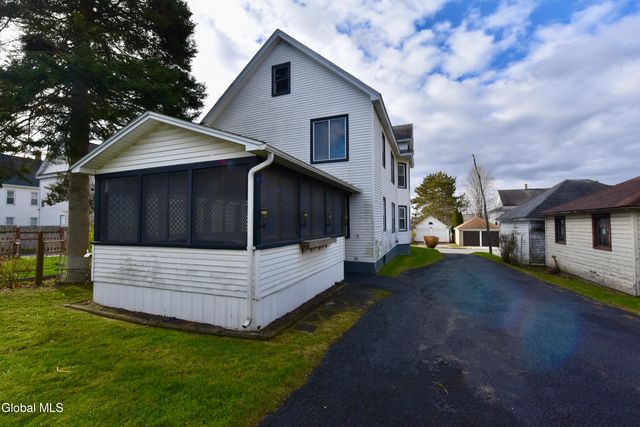 3 Hawk Street, Amsterdam, NY 12010