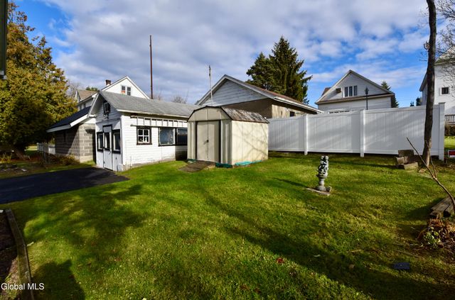 3 Hawk Street, Amsterdam, NY 12010