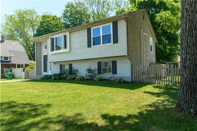 244 Samuel Gorton Avenue, Warwick, RI 02889