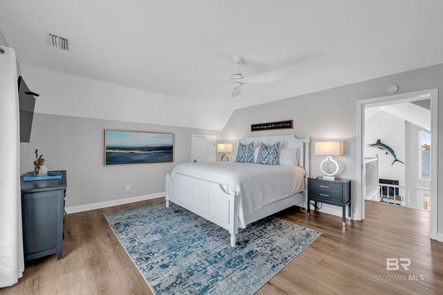 1284 W Lagoon Avenue, Gulf Shores, AL 36542