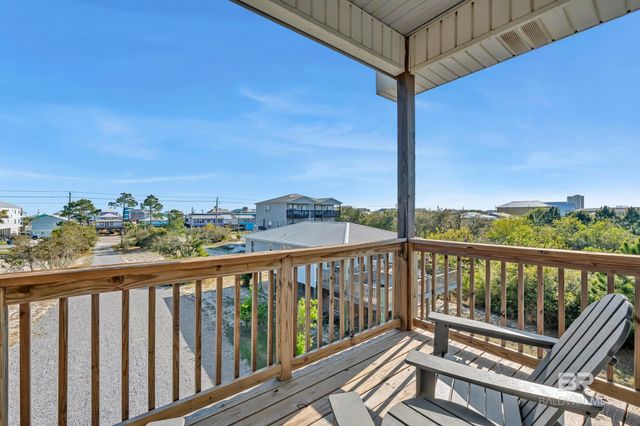 1284 W Lagoon Avenue, Gulf Shores, AL 36542