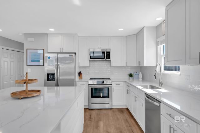1284 W Lagoon Avenue, Gulf Shores, AL 36542