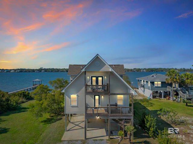 1284 W Lagoon Avenue, Gulf Shores, AL 36542