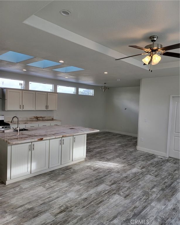 Image 10 of property listing at 21500 Lassen 122, Chatsworth, CA 91311