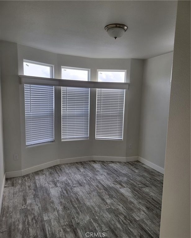 Image 11 of property listing at 21500 Lassen 122, Chatsworth, CA 91311