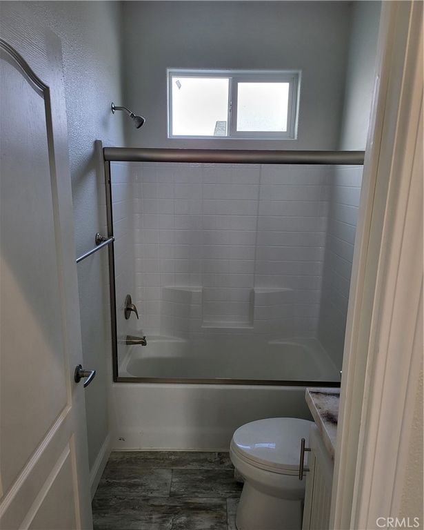 Image 23 of property listing at 21500 Lassen 122, Chatsworth, CA 91311