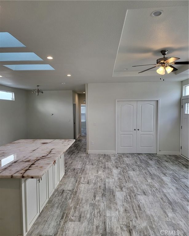 Image 8 of property listing at 21500 Lassen 122, Chatsworth, CA 91311