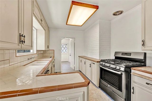 2506 N Spurgeon, Santa Ana, CA 92706