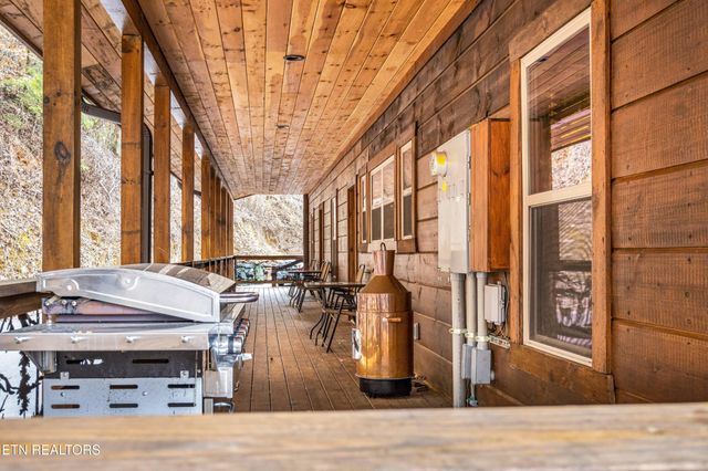 173 Rafter Rd, Tellico Plains, TN 37385