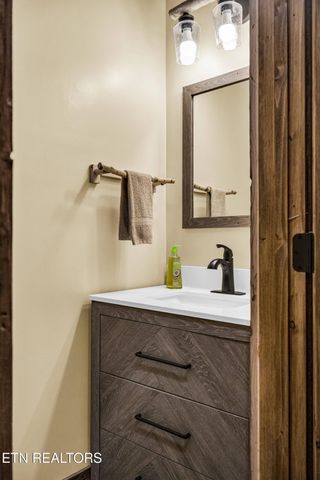 173 Rafter Rd, Tellico Plains, TN 37385