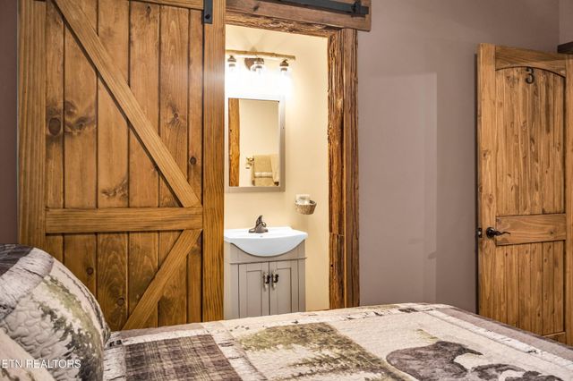 173 Rafter Rd, Tellico Plains, TN 37385