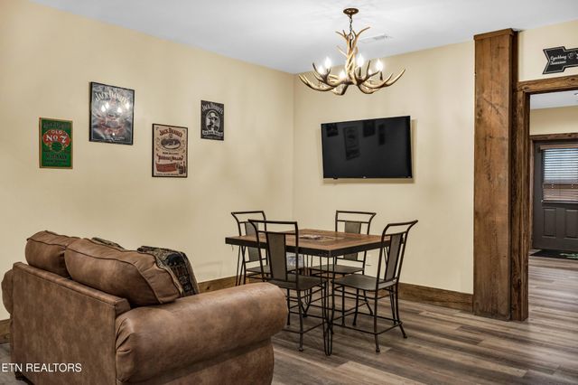 173 Rafter Rd, Tellico Plains, TN 37385