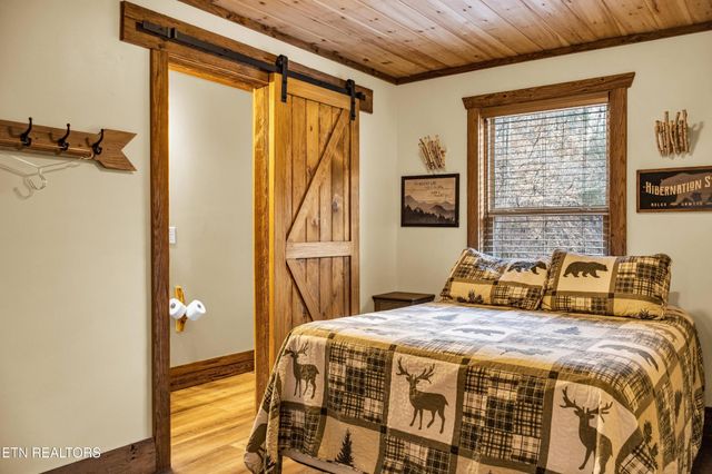 173 Rafter Rd, Tellico Plains, TN 37385