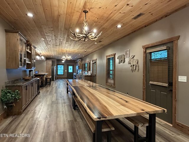 173 Rafter Rd, Tellico Plains, TN 37385