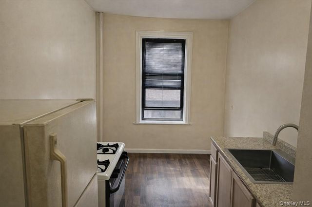 83-15 116th Street 3E, Richmond Hill, NY 11418