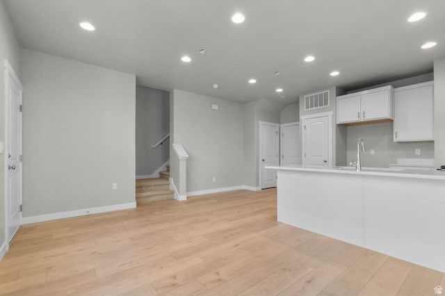 7806 W ALTA LN, Magna, UT 84044