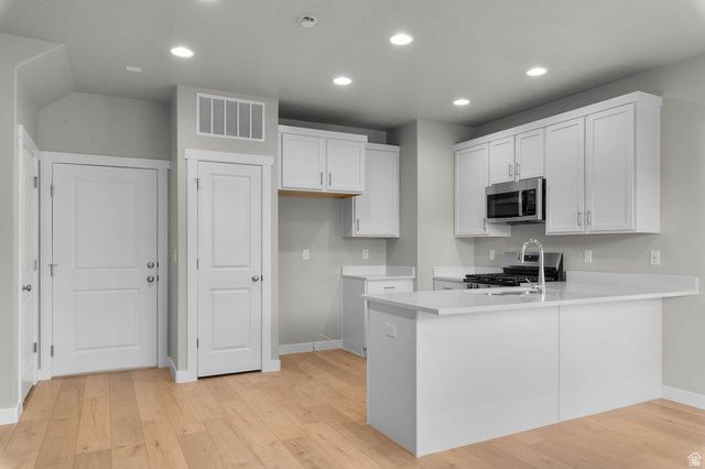 7806 W ALTA LN, Magna, UT 84044