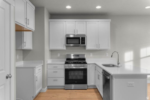 7806 W ALTA LN, Magna, UT 84044