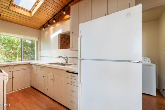 265 W Grandview Avenue, Sierra Madre, CA 91024