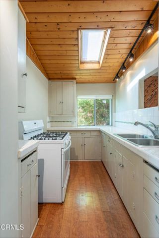 265 W Grandview Avenue, Sierra Madre, CA 91024