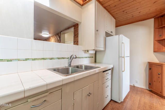 265 W Grandview Avenue, Sierra Madre, CA 91024