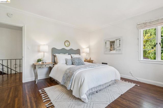 6080 Ocean View Drive, Oakland, CA 94618