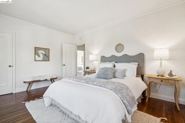 6080 Ocean View Drive, Oakland, CA 94618